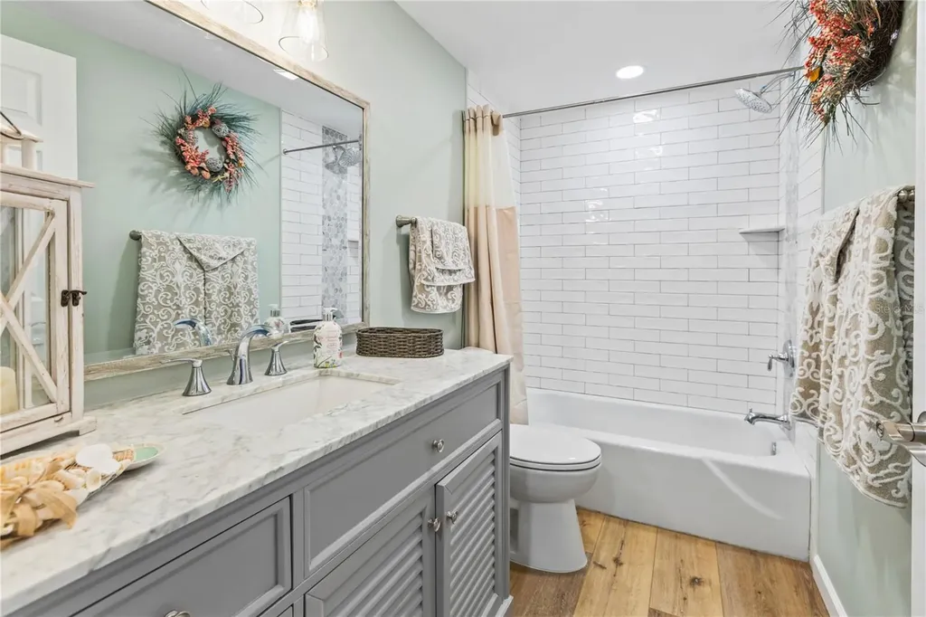 3122 Regatta Circle Sarasota FL 34231