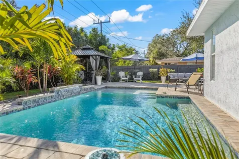 3122 Regatta Circle Sarasota FL 34231