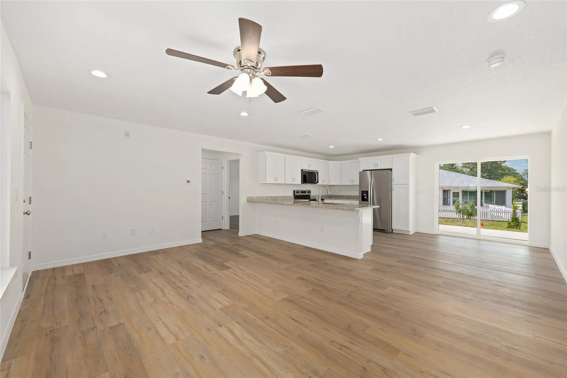 62 Malauka Radial Ocklawaha FL 32179