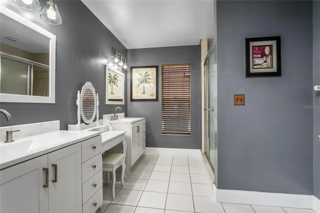 9729 Cypress Shadow Avenue Tampa FL 33647