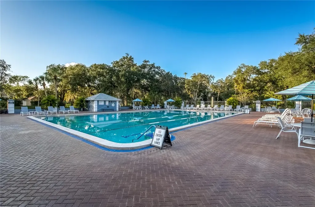 9729 Cypress Shadow Avenue Tampa FL 33647