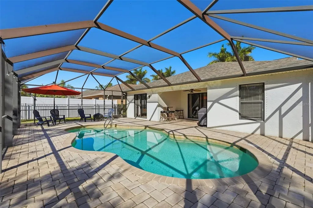 3418 72nd Drive E Sarasota FL 34243