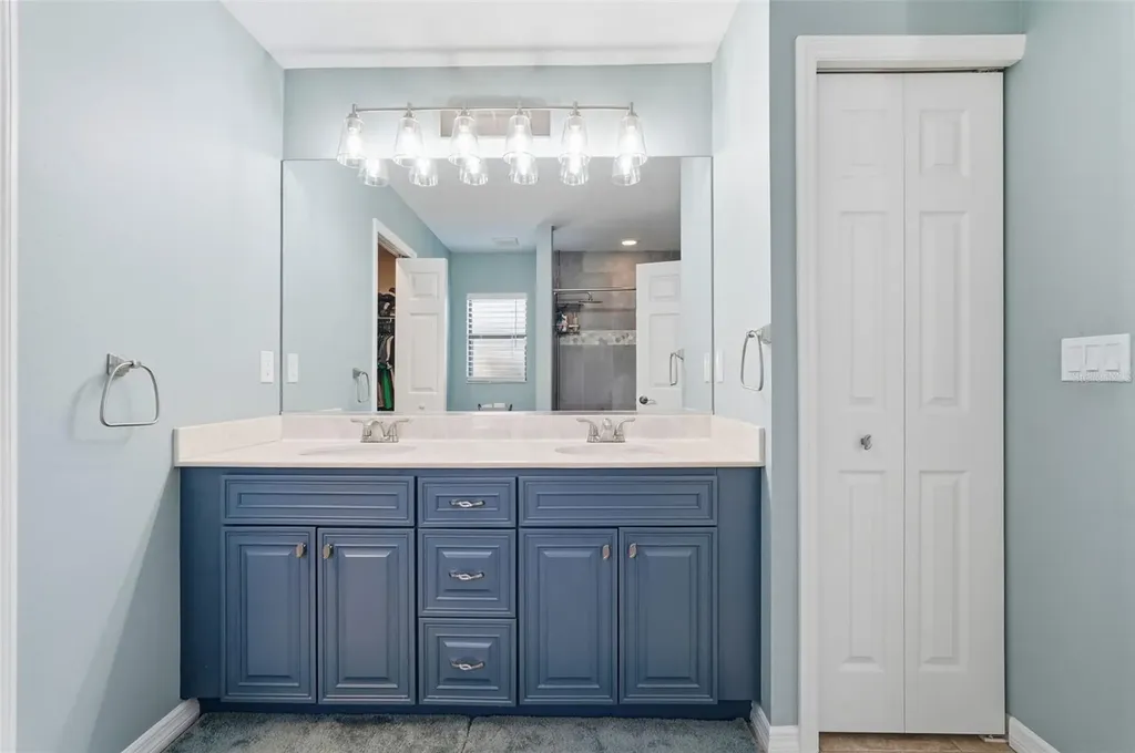 3418 72nd Drive E Sarasota FL 34243