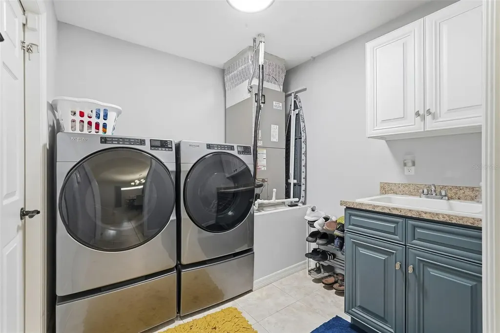 3418 72nd Drive E Sarasota FL 34243