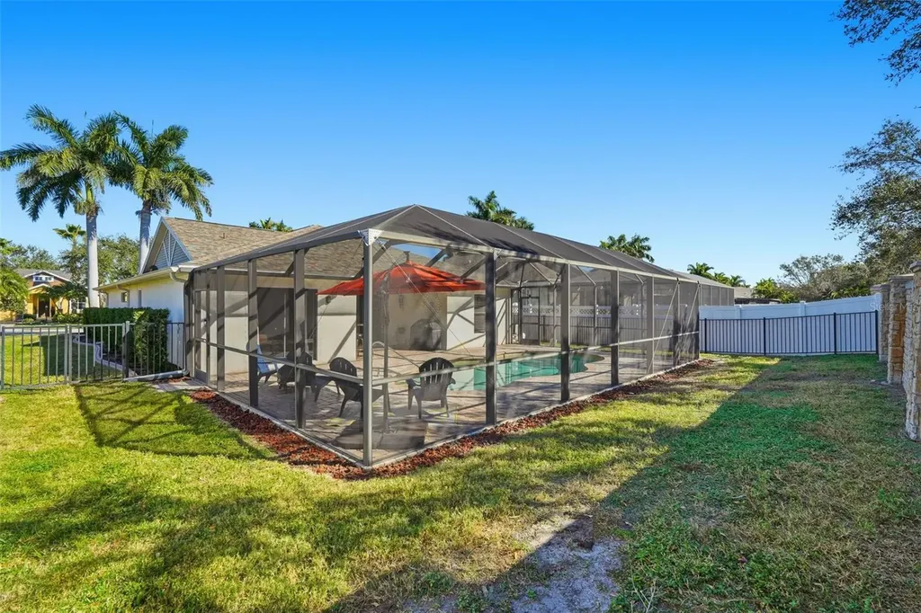3418 72nd Drive E Sarasota FL 34243