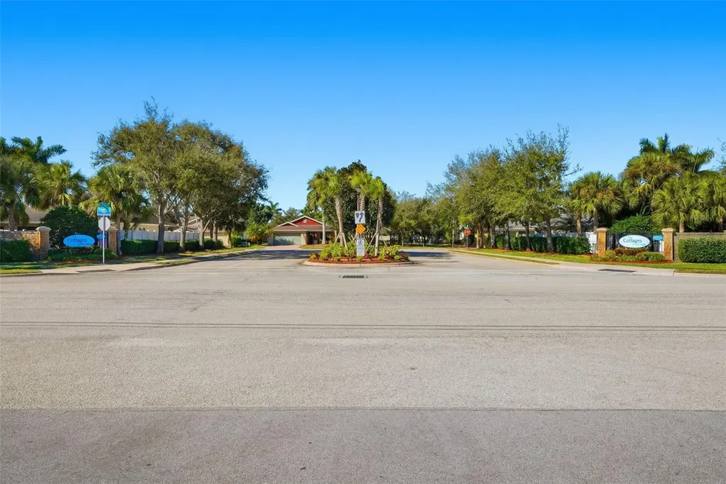 3418 72nd Drive E Sarasota FL 34243