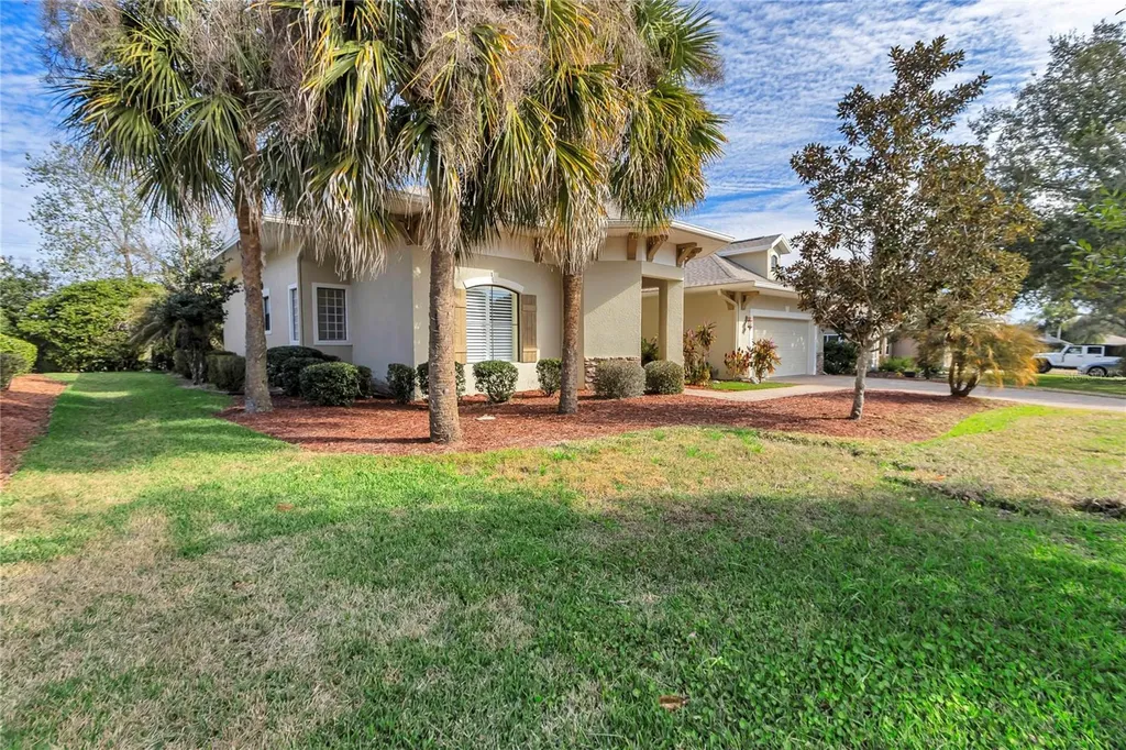 5203 Grove Manor Lady Lake FL 32159