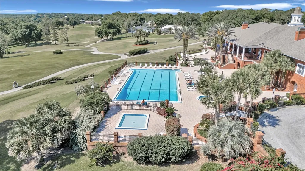 5203 Grove Manor Lady Lake FL 32159