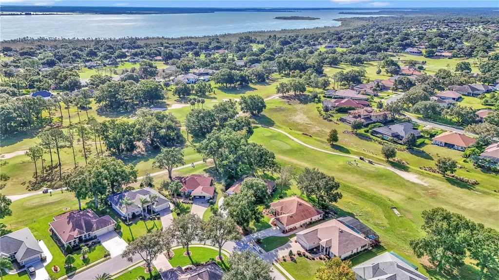 5203 Grove Manor Lady Lake FL 32159