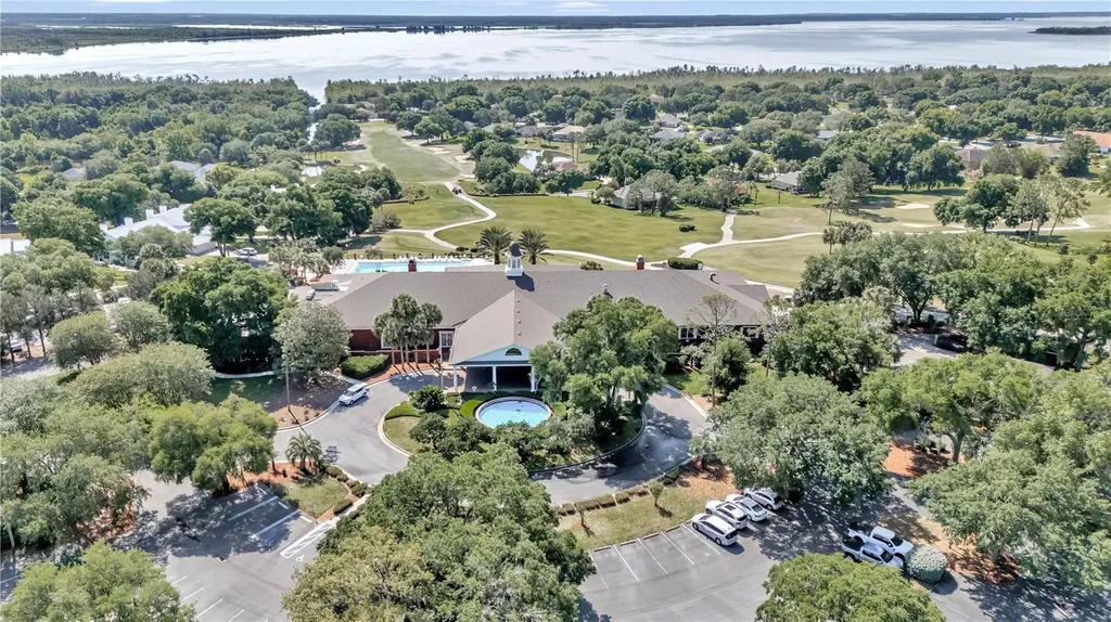 5203 Grove Manor Lady Lake FL 32159