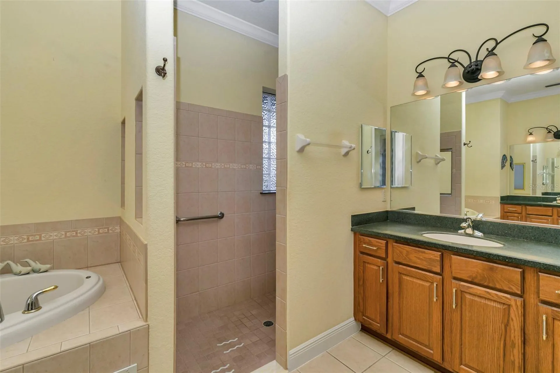 5203 Grove Manor Lady Lake FL 32159