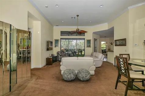 5203 Grove Manor Lady Lake FL 32159