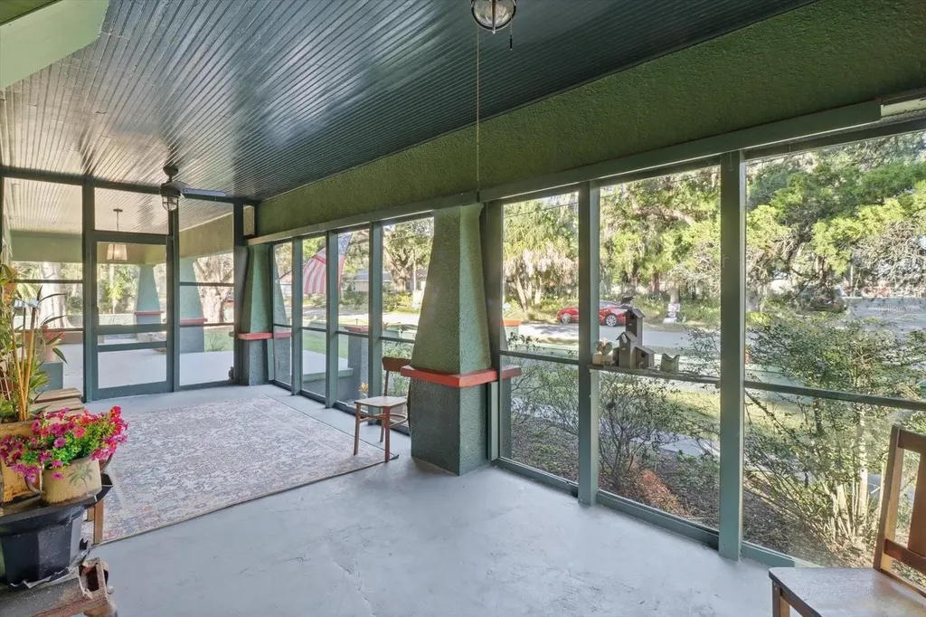 754 NE 2nd Avenue Crystal River FL 34428