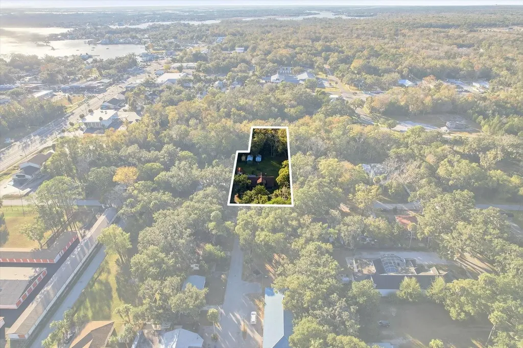754 NE 2nd Avenue Crystal River FL 34428