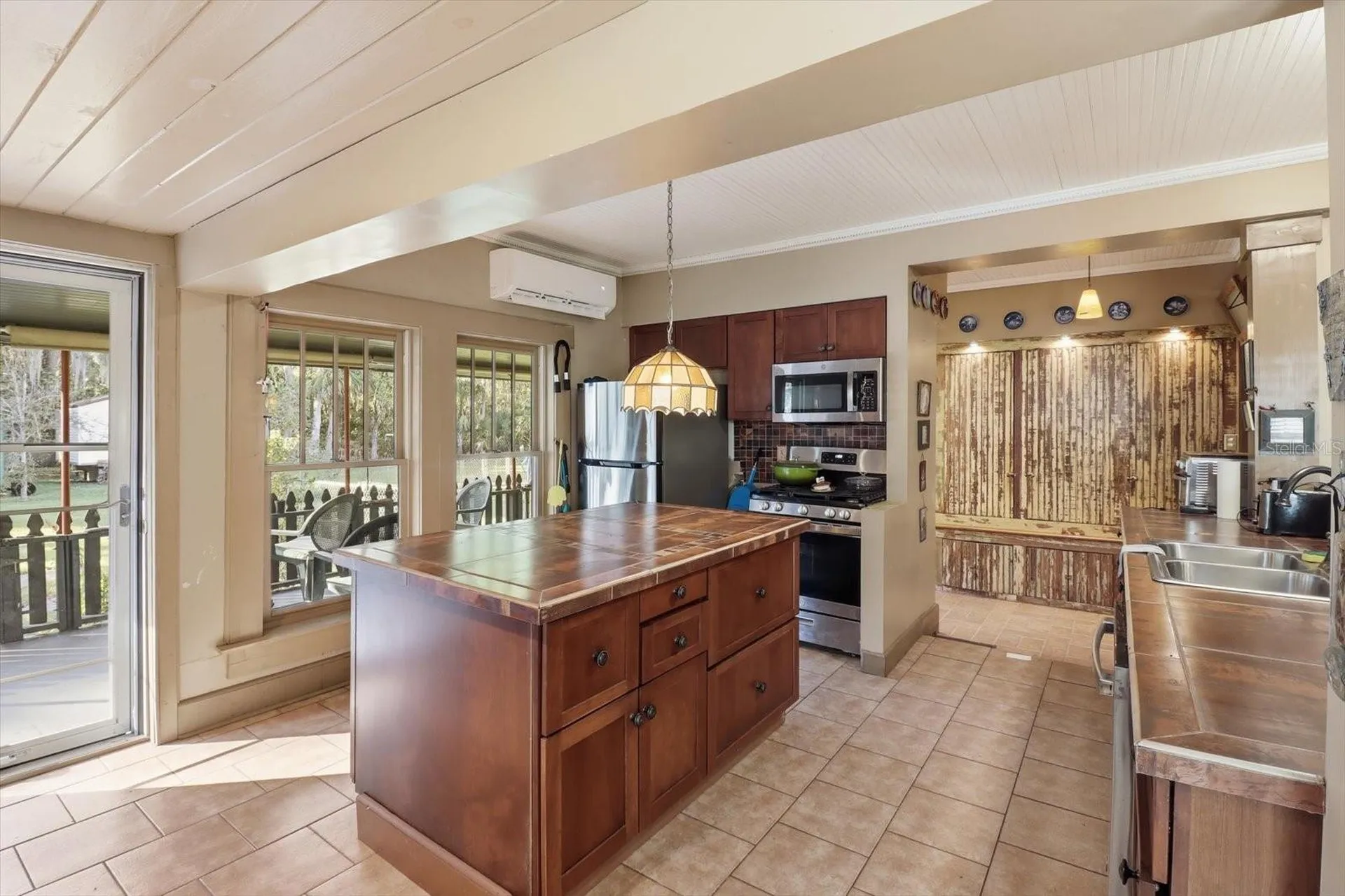 754 NE 2nd Avenue Crystal River FL 34428
