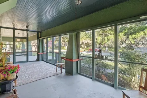 754 NE 2nd Avenue Crystal River FL 34428