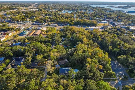 754 NE 2nd Avenue Crystal River FL 34428