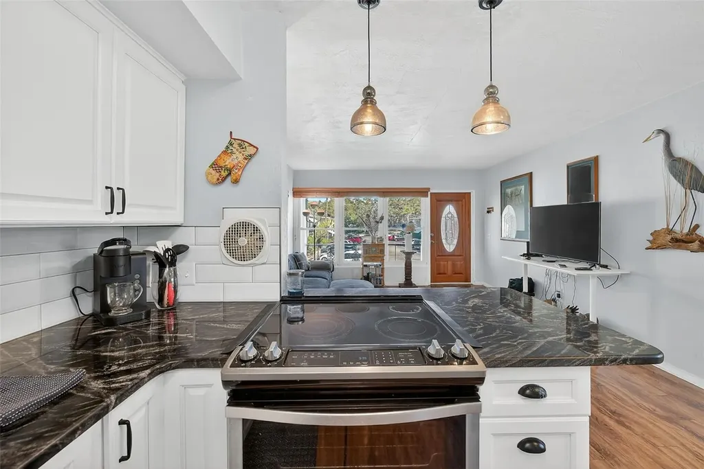 5664 40th Terrace N Kenneth City FL 33709