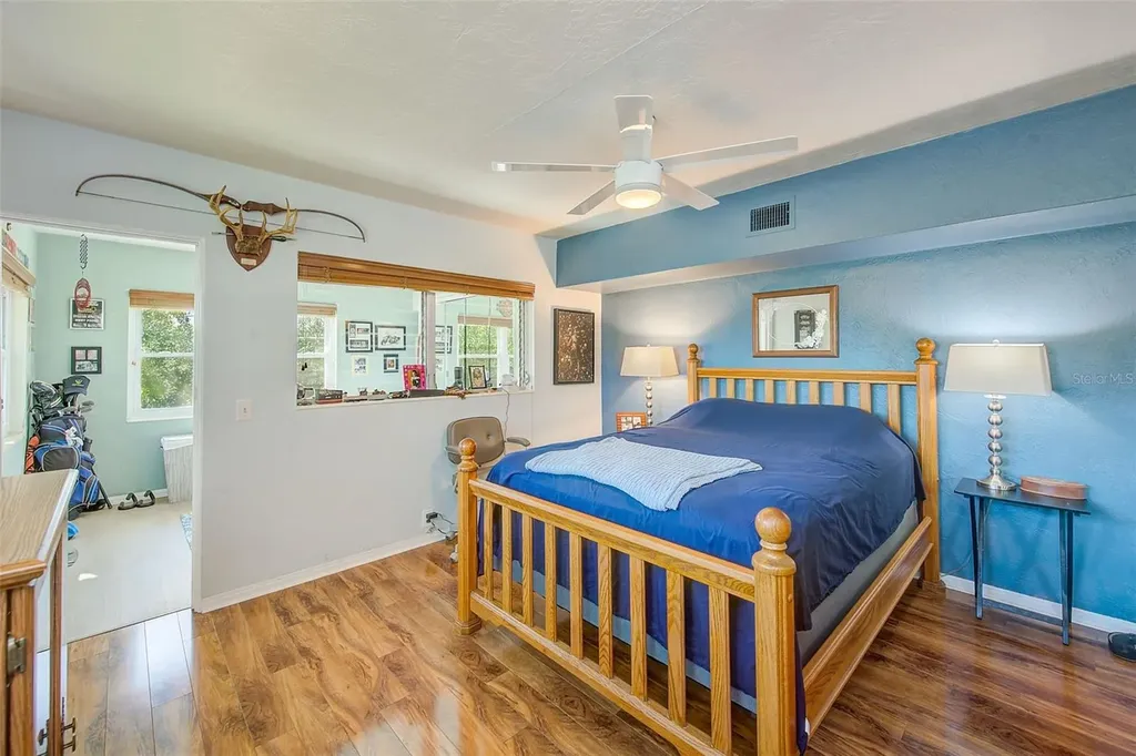 5664 40th Terrace N Kenneth City FL 33709