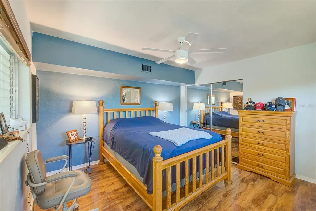 5664 40th Terrace N Kenneth City FL 33709