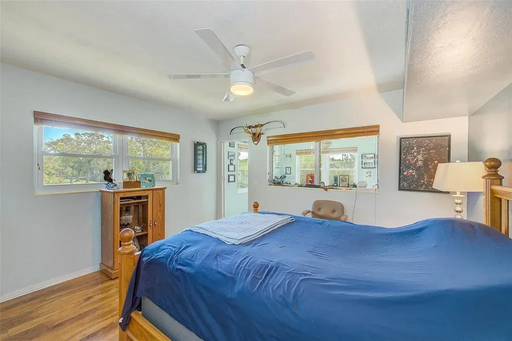 5664 40th Terrace N Kenneth City FL 33709