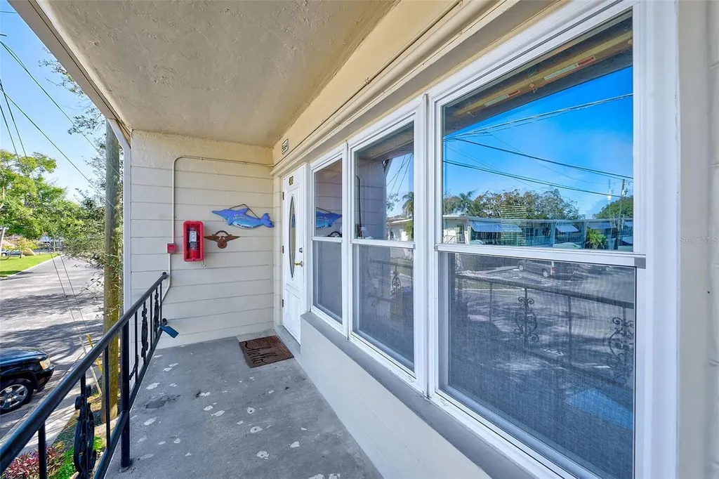 5664 40th Terrace N Kenneth City FL 33709