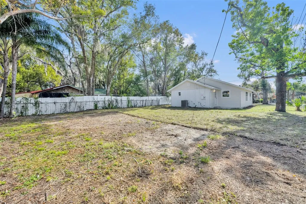 1303 Stowe Avenue Mount Dora FL 32757