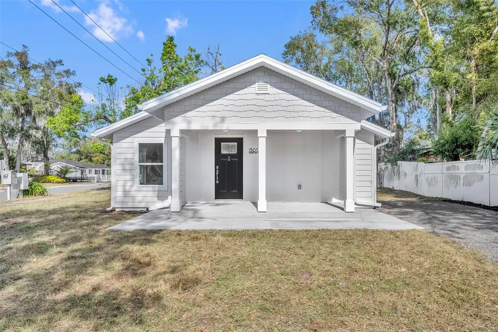 1303 Stowe Avenue Mount Dora FL 32757