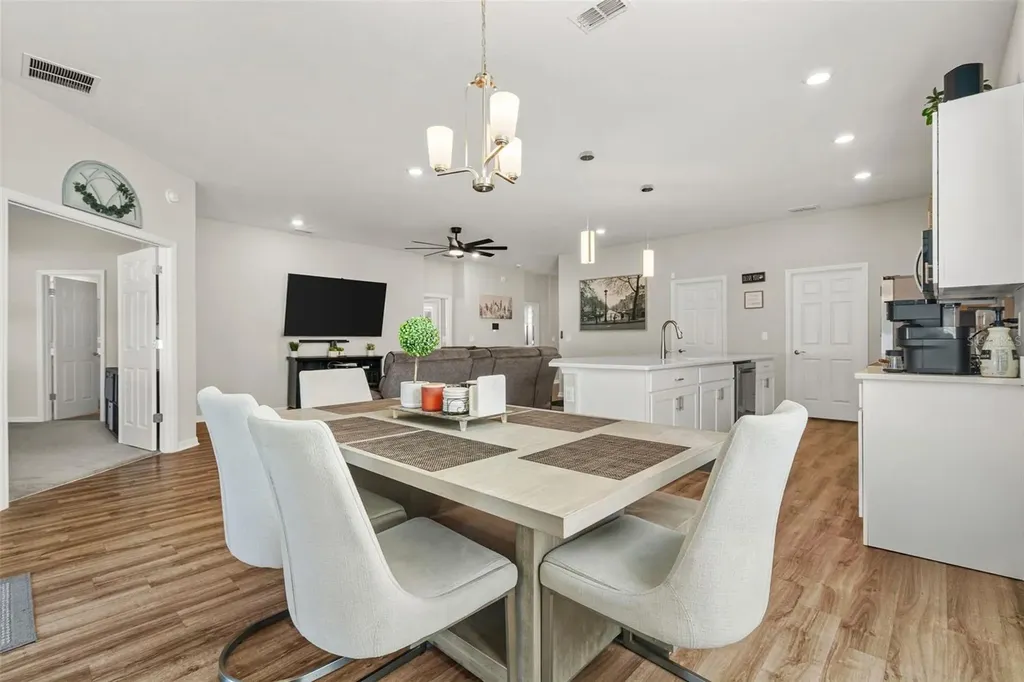 1056 Aruba Avenue Mulberry FL 33860