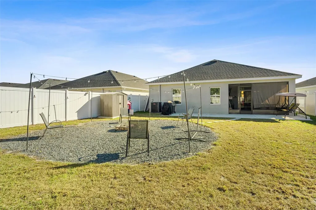 1056 Aruba Avenue Mulberry FL 33860