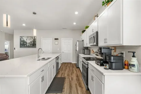 1056 Aruba Avenue Mulberry FL 33860