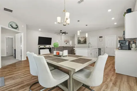 1056 Aruba Avenue Mulberry FL 33860