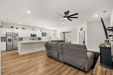 1056 Aruba Avenue Mulberry FL 33860
