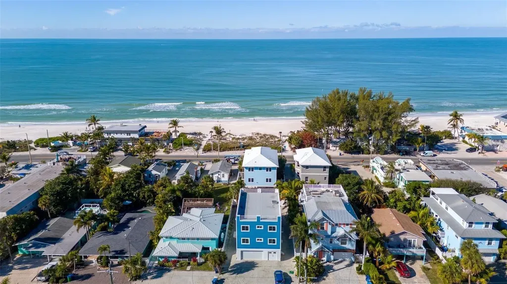 2210 Avenue C Bradenton Beach FL 34217