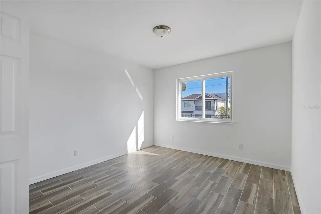 2210 Avenue C Bradenton Beach FL 34217