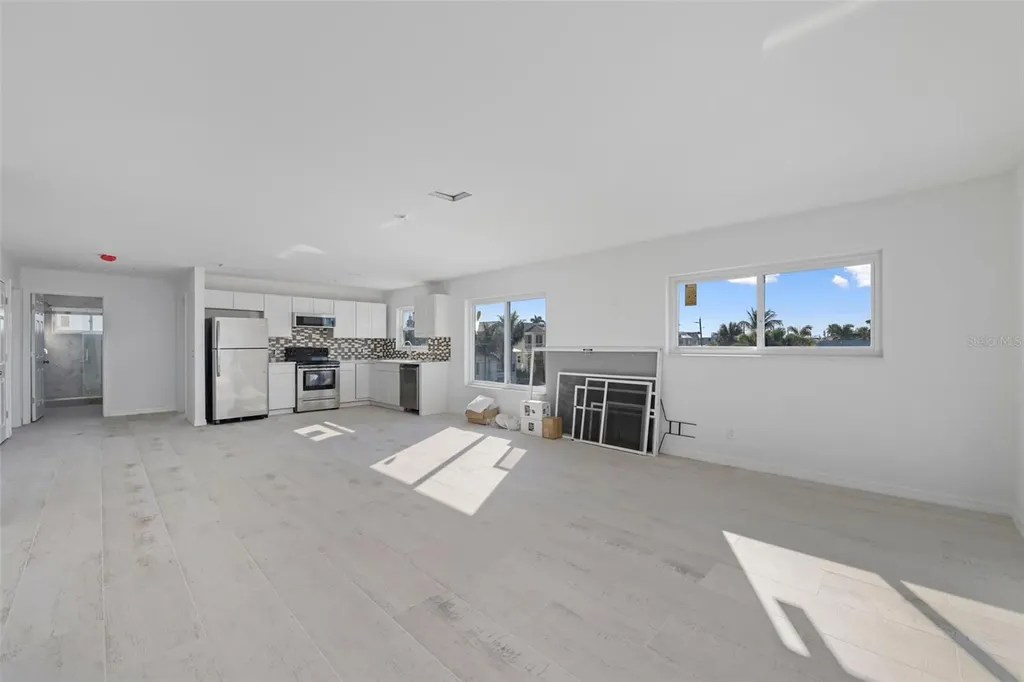 2210 Avenue C Bradenton Beach FL 34217