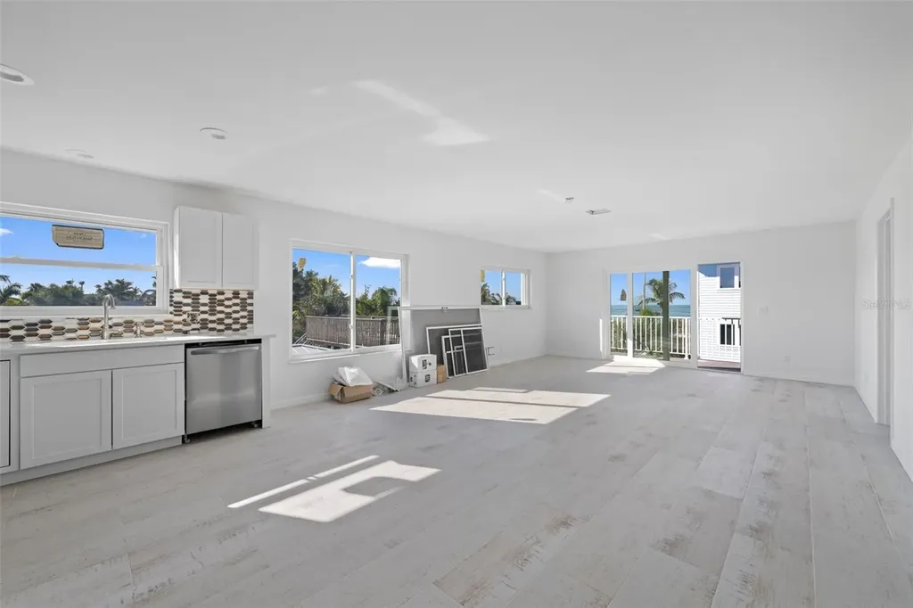 2210 Avenue C Bradenton Beach FL 34217