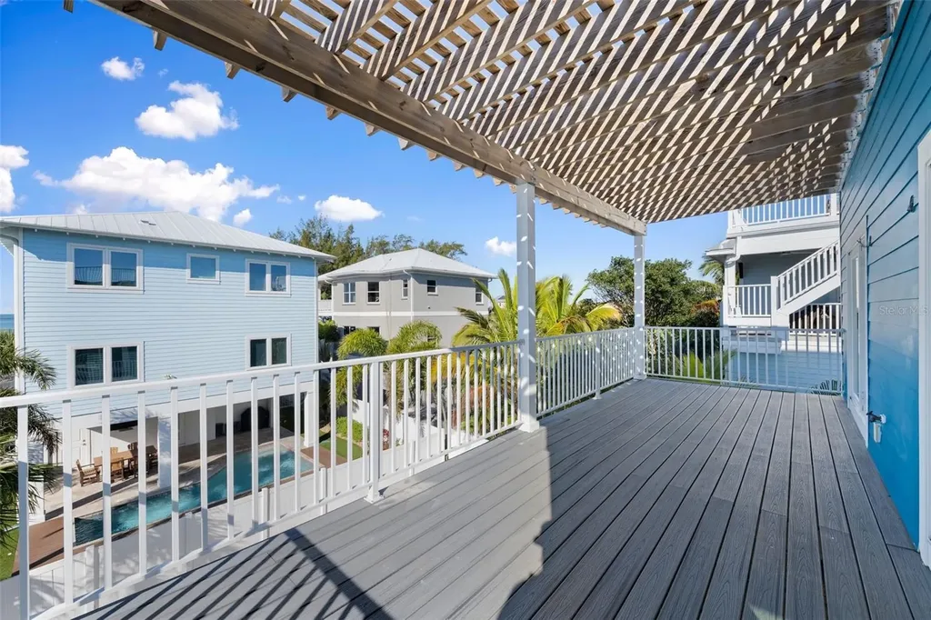 2210 Avenue C Bradenton Beach FL 34217