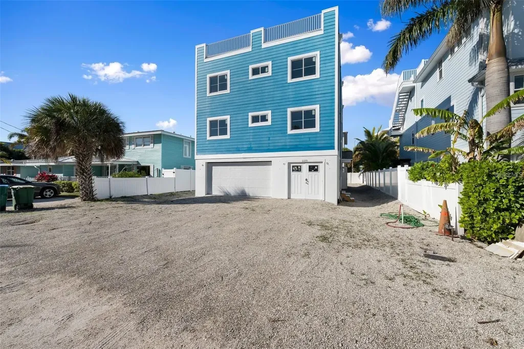 2210 Avenue C Bradenton Beach FL 34217