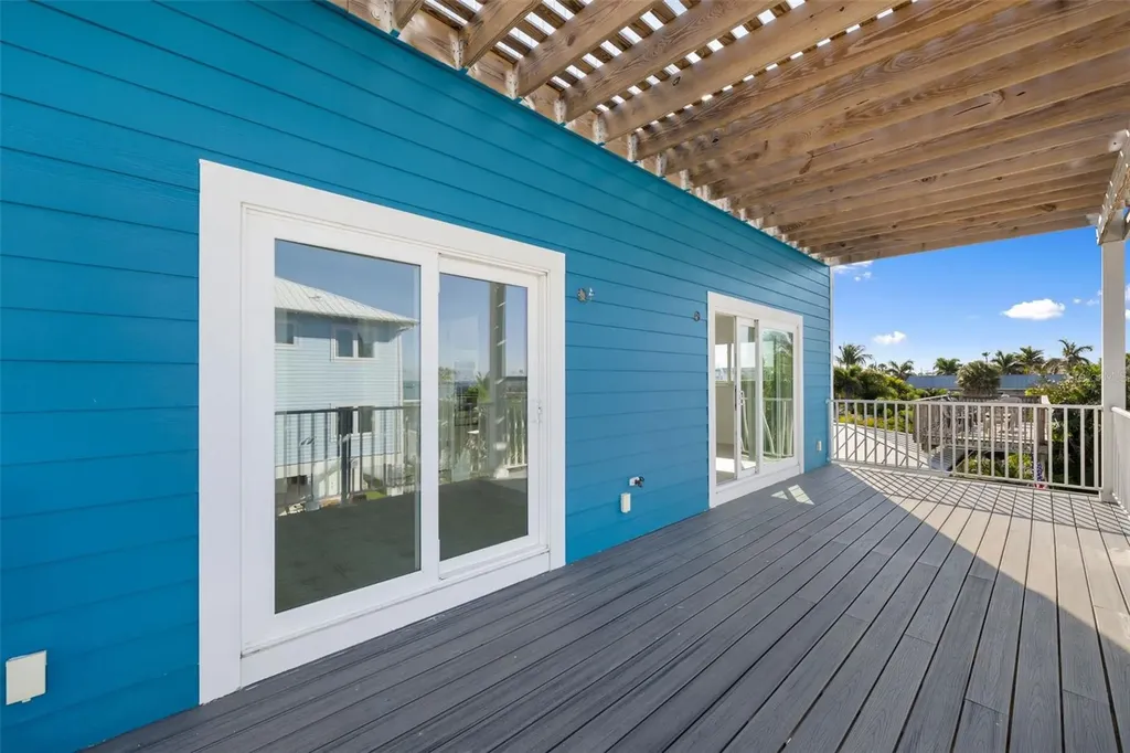 2210 Avenue C Bradenton Beach FL 34217