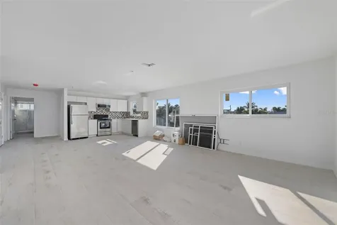 2210 Avenue C Bradenton Beach FL 34217