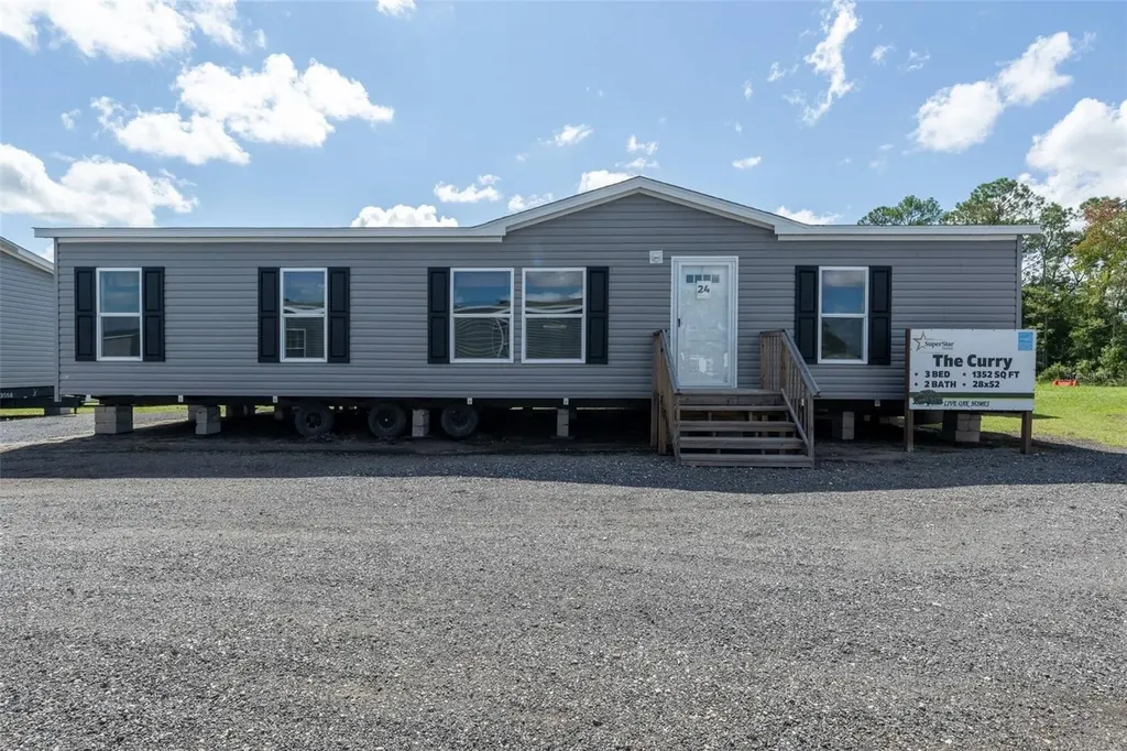 1119 NE County Road 125 Lawtey FL 32058