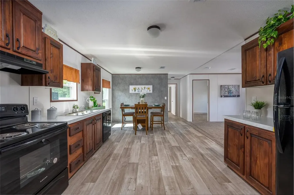 1119 NE County Road 125 Lawtey FL 32058