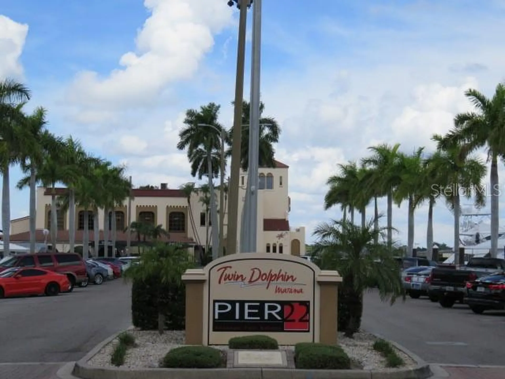 1400 1st Avenue W Bradenton FL 34205