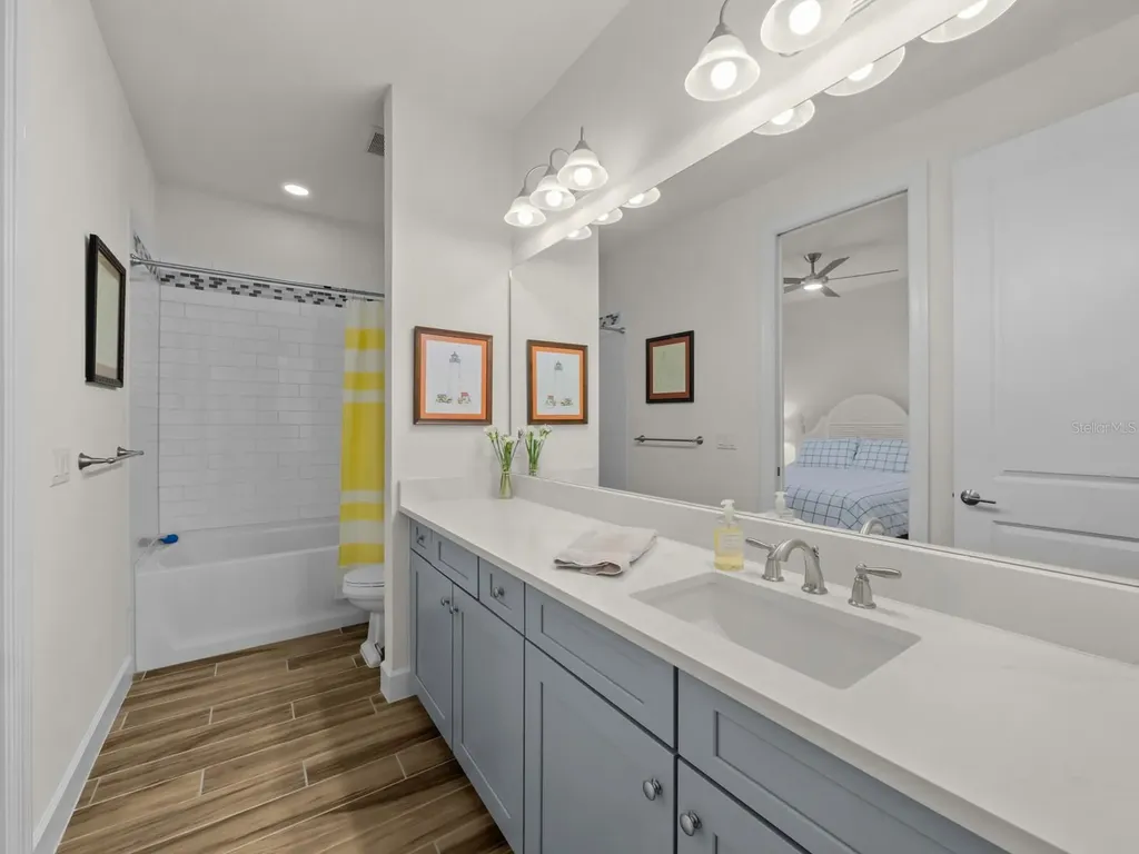 5444 Lampiasi Street Sarasota FL 34238