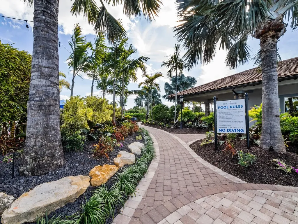 5444 Lampiasi Street Sarasota FL 34238