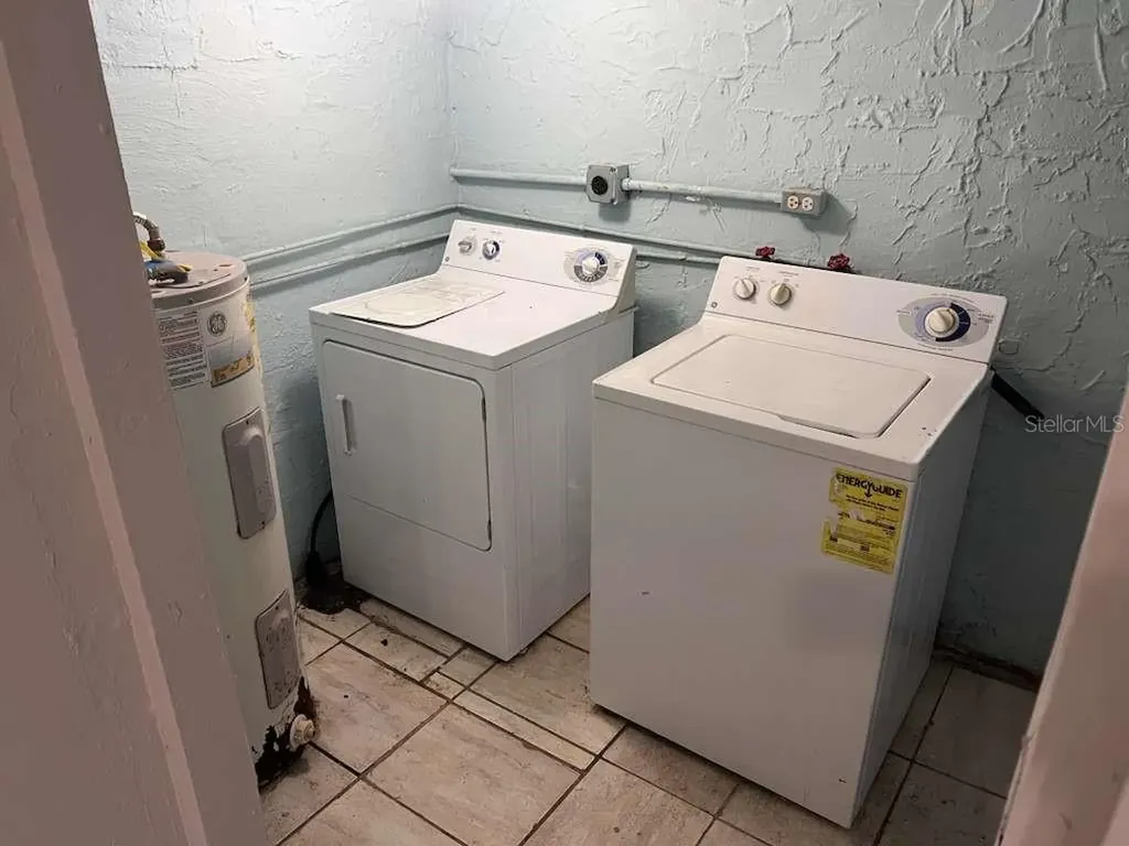 18020 NW 2nd Place Miami FL 33169