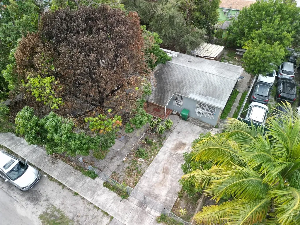 18020 NW 2nd Place Miami FL 33169