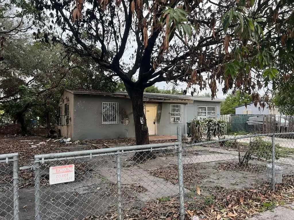 18020 NW 2nd Place Miami FL 33169