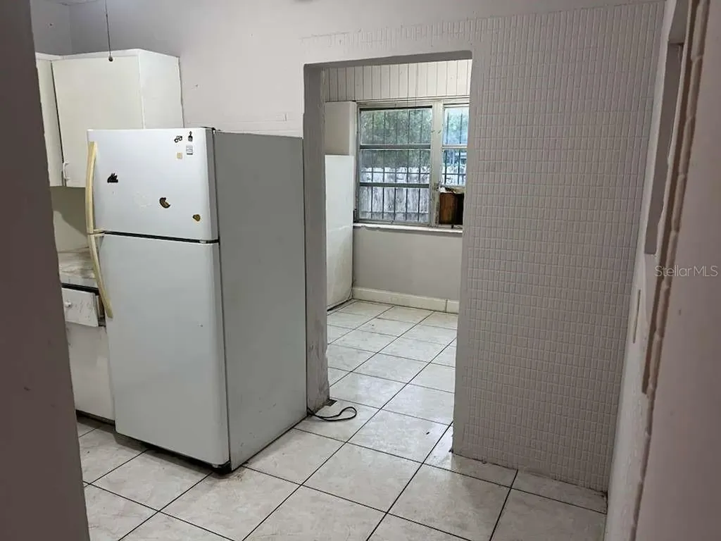 18020 NW 2nd Place Miami FL 33169